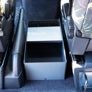 Centrální box a organizér pro středovou konzoli